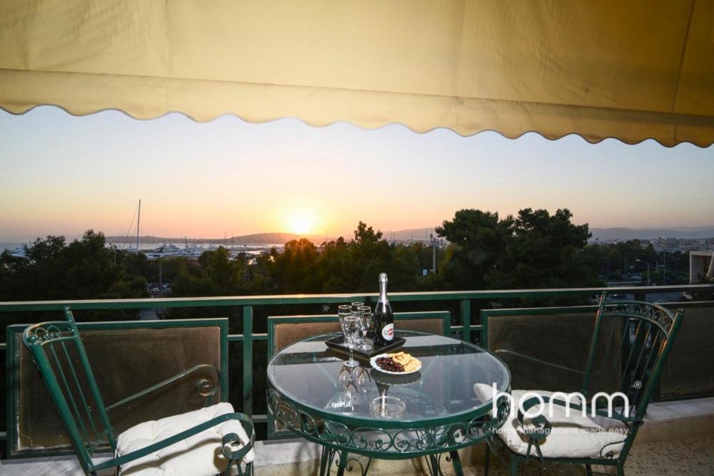 Appartement 95M² Homm Spectacular Flisvos Marina Sea View Flat à Athènes Extérieur photo